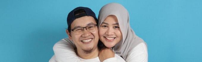 Job: London. {£2000} Real-Life Indonesian Couple Wanted for a Library Photoshoot!