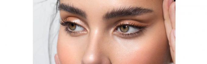 Job: London. Looking For a Model for an 'Eyebrows lamination' Procedure 